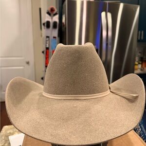 Jobes Hats 10X Beaver Fur Felt Cowboy Hat, Natural Color, Size 6 3/4